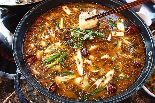 四村漁莊魚(yú)火鍋