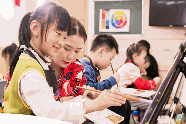 繽紛鳥(niǎo)少兒美術(shù)教育