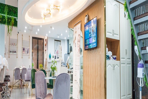 EM輕松時刻美容院