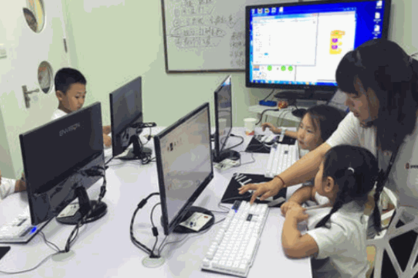 貝樂機器人少兒編程