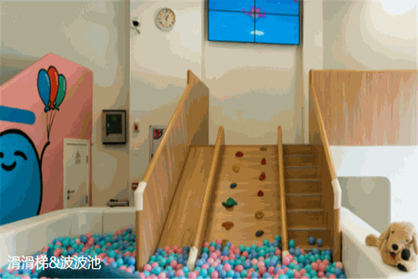 吐泡泡親子游泳俱樂(lè)部