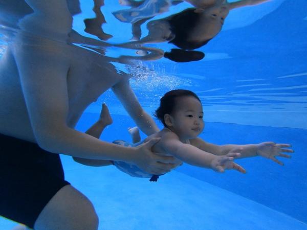 嬰兒水育早教