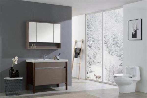 伊戈?duì)栃l(wèi)浴