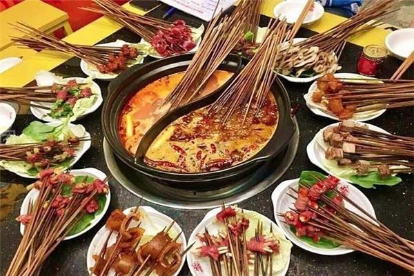 幺艷鋼管廠小郡肝串串香