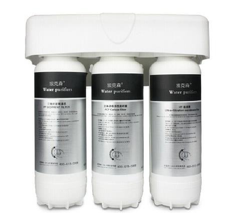 ?？松瓋羲? /><br></p><p><strong>AICKSN埃克森公司在中國</strong></p><p>為配合公司全球戰(zhàn)略，?？松瓏H公司于2003年在美國成立美國?？松h(huán)?？萍脊局饕蓮氖赂咝履し蛛x技術(shù)的開發(fā)、生產(chǎn)和應(yīng)用的水質(zhì)凈化事業(yè)部和環(huán)保家電的高科技企業(yè)。通過6年對(duì)中國市場及各地水質(zhì)調(diào)研于2009年在福建成立具有獨(dú)立外資法人資格的子公司----福建省?？松h(huán)?？萍加邢薰?。</p><p><strong>AICKSN埃克森公司水質(zhì)凈化事業(yè)部</strong></p><p>AICKSN?？松就瞥鋈碌乃|(zhì)終端處理設(shè)備，是由AICKSN?？松瓕＜覉F(tuán)負(fù)責(zé)指導(dǎo)研發(fā)，以環(huán)保健康為設(shè)計(jì)理念，采用尖端膜處理技，引進(jìn)德國WTW，LOVIBOND和意大利 
HANNA先進(jìn)生產(chǎn)及檢測設(shè)備，精工鑄造的二十一世紀(jì)健康飲水高科技產(chǎn)品，徹底解決健康飲水世界性難題; 流體控制事業(yè)部: 
AILWARYS美國專家傾力打造的定壓巡航，高頻載荷，航天密閉技術(shù)，結(jié)合科學(xué)精湛的制造工藝，更是把流體控制產(chǎn)業(yè)推向一個(gè)前所未有的高度，贏得業(yè)界良好的贊譽(yù)!</p><p><strong>AICKSN?？松舅|(zhì)凈化事業(yè)部產(chǎn)品</strong></p><p><strong>AICKSN?？松局饕婕爱a(chǎn)品有：</strong>前置過濾器;中央凈水機(jī);中央軟水機(jī);末端微濾、超濾、反滲透凈水器;凈水寶、潔凈寶;食物垃圾處理器;瞬間熱飲機(jī)等系列產(chǎn)品。為您精心打造了適應(yīng)中國水質(zhì)的全屋凈化解決方案。</p><p><img src=