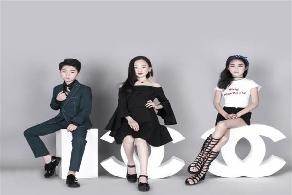 朵雅時(shí)尚模特培訓(xùn)學(xué)校