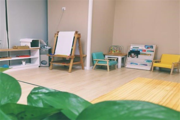 億禾林國(guó)際早教