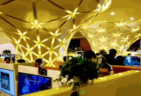 青春飛揚(yáng)網(wǎng)咖