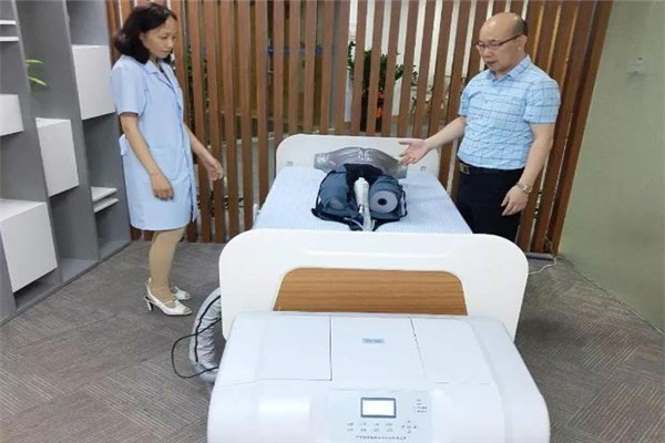 銥鳴智能護(hù)理機(jī)器人