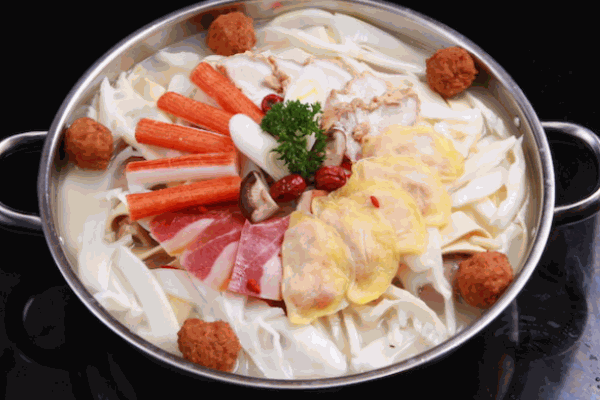 三人行骨頭王火鍋