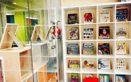 鯨魚先森少兒美術(shù)