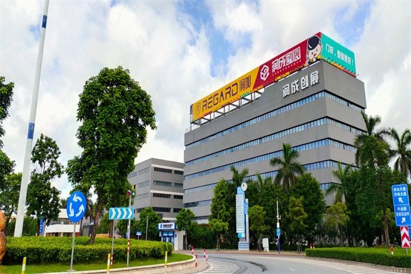 潤(rùn)成創(chuàng)展木門(mén)