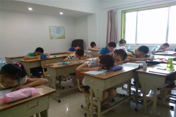 蘿卜娃教育培訓(xùn)中心