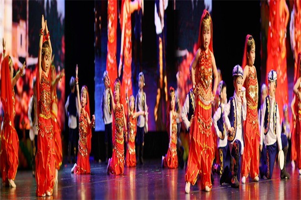 愛(ài)兒星國(guó)際早教中心