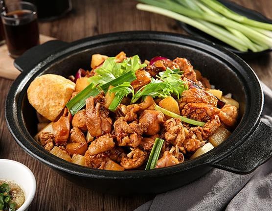 蜀八婆香汁燜鍋