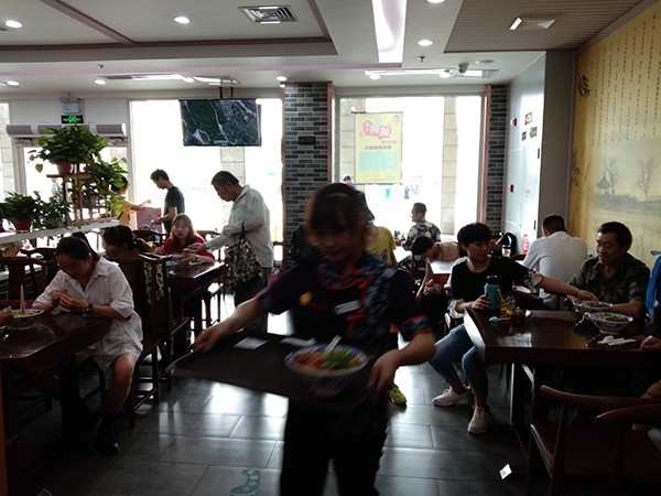 巧妹橋香園過(guò)橋米線