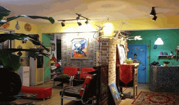 七彩美術(shù)培訓(xùn)中心