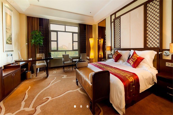 華泰龍木門(mén)