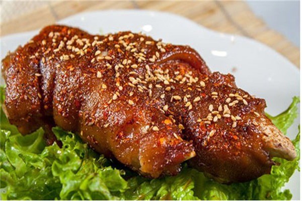 金膀蹄鳴烤豬蹄