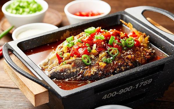 排隊(duì)貓酸菜魚(yú)