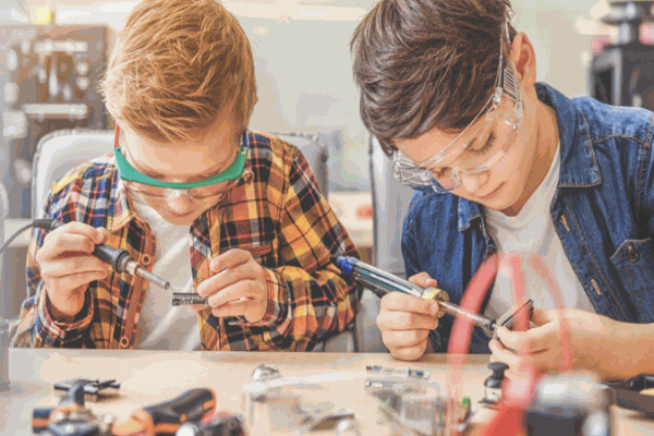 森浮機(jī)器人教育