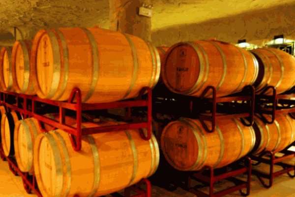 臺依湖國際酒莊