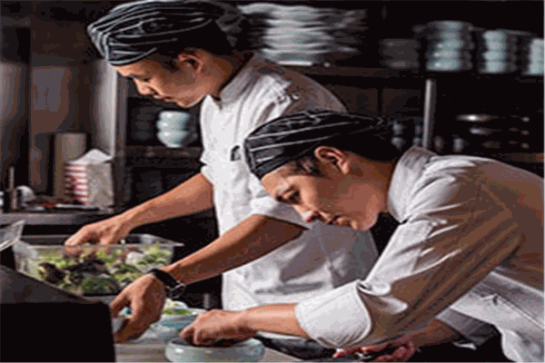 十三太煲煲仔飯