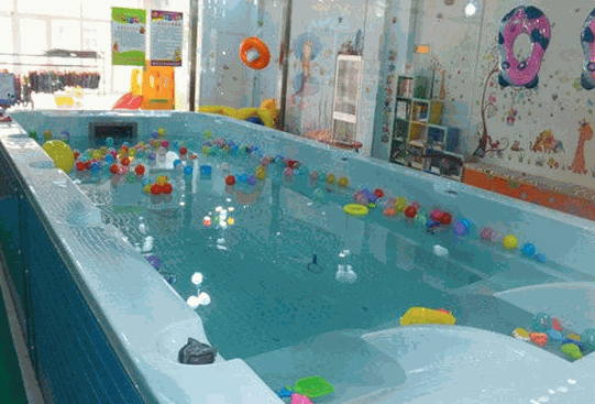親子島嬰兒游泳館