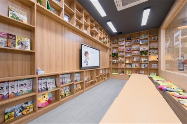 展飛智學(xué)幼小教育