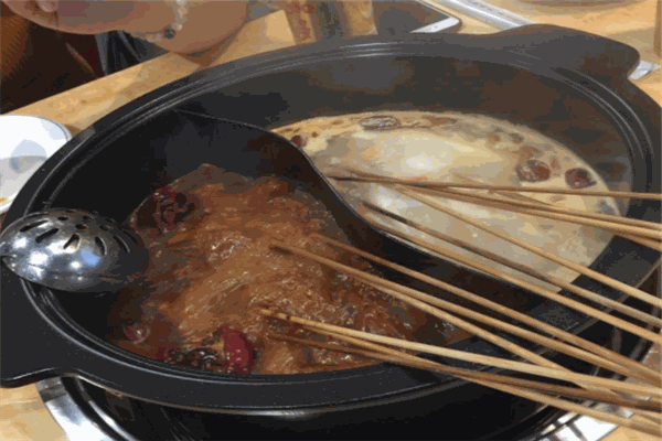 蜀味椒串串火鍋