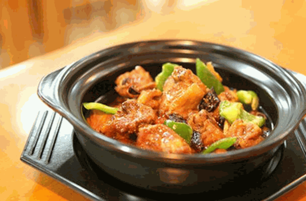 玉米黃燜雞米飯