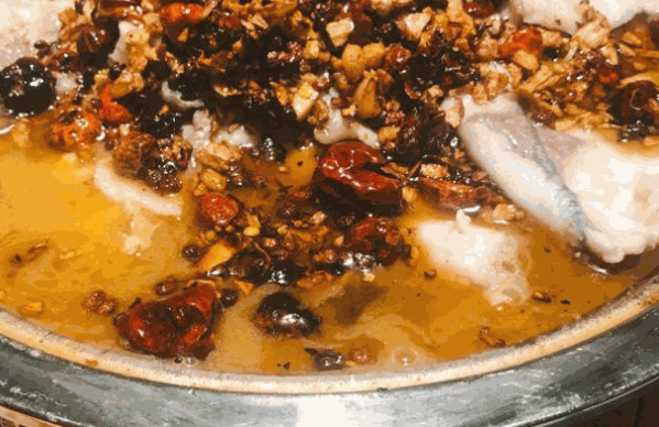 張二寶炒雞酸菜魚(yú)