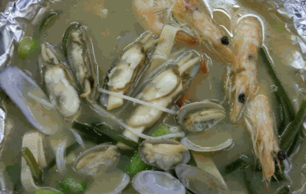 斟知己酸菜魚花甲粉