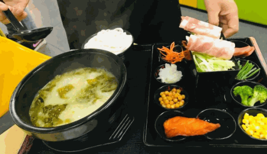 滇水緣過(guò)橋米線