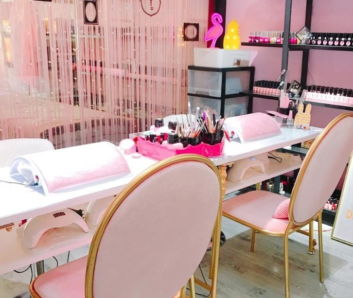 洛詩(shī)琳美甲