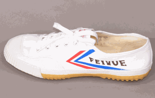 華泰運(yùn)動(dòng)鞋