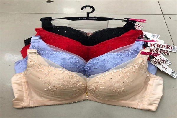 百分百內(nèi)衣