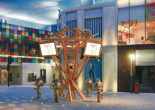 藍(lán)色天空少兒美術(shù)