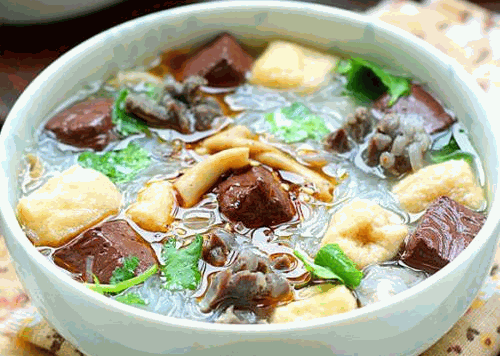 一鳴鴨血粉絲湯