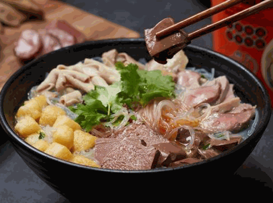 一鳴鴨血粉絲湯