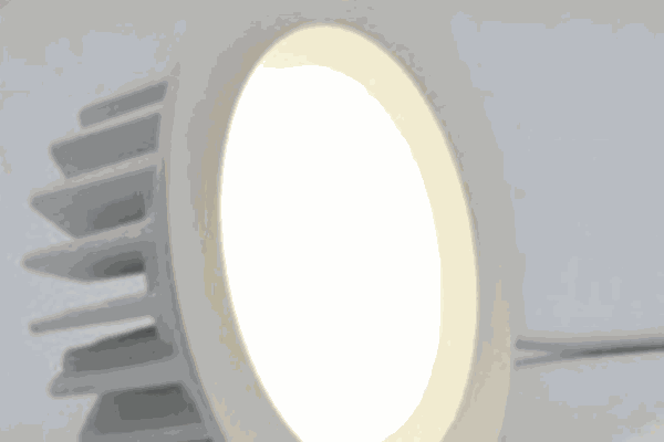 拓普綠色科技LED筒燈外殼