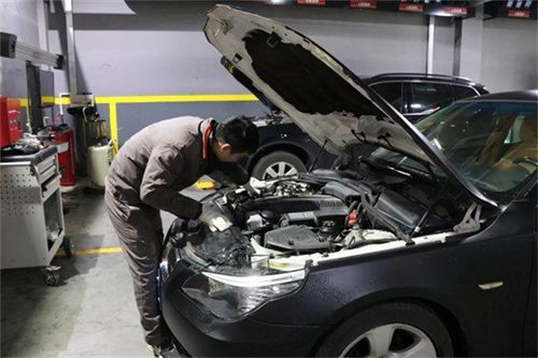 神彩汽車養(yǎng)護(hù)