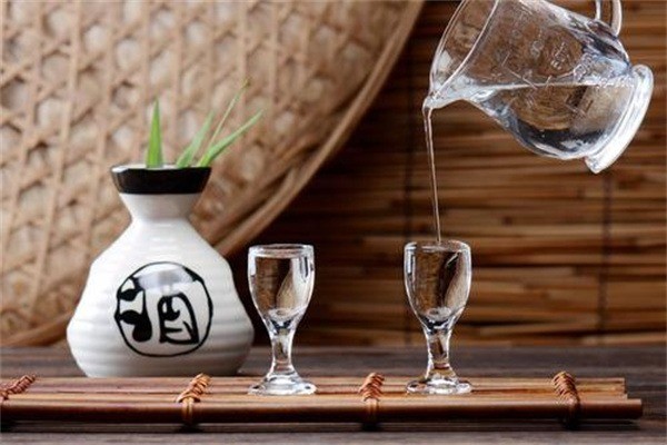 國(guó)鼎酒業(yè)