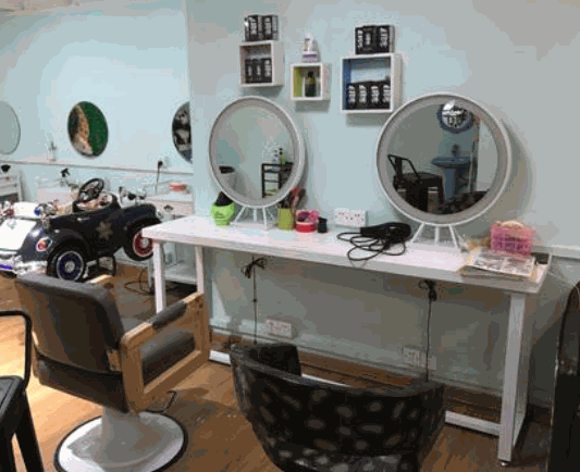 咔奇咔奇兒童理發(fā)造型館