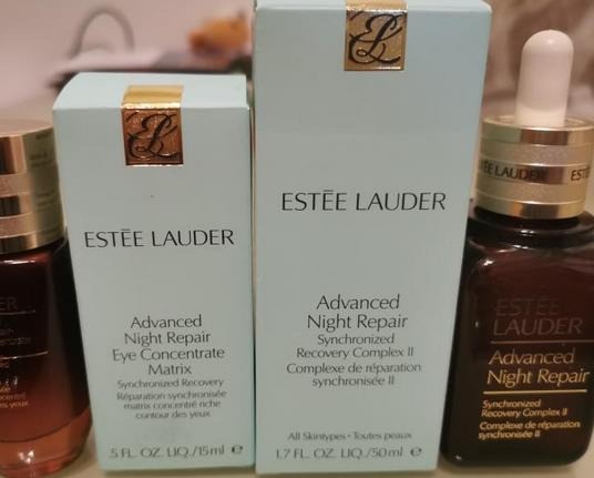 雅詩(shī)蘭黛麗質(zhì)化妝品