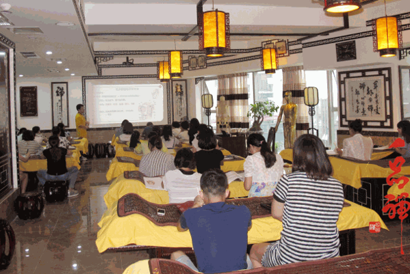 禪醫(yī)小兒推拿