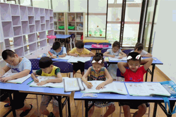 陽光國際英語教育中心