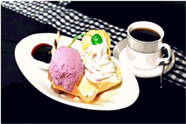 嘜淇啉冰淇淋奶茶