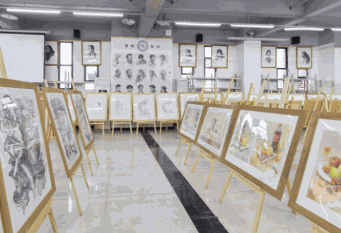 新原創(chuàng)畫室