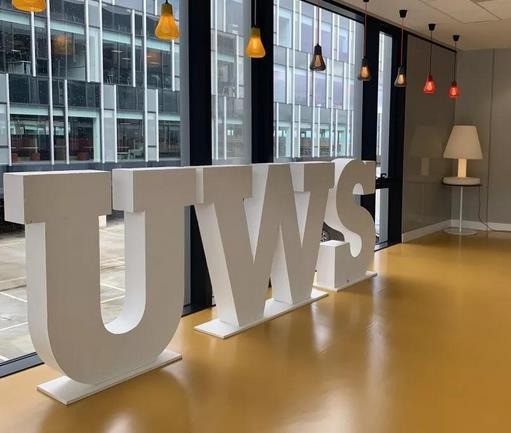 道格拉斯商學(xué)院